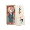Peluche câline Jeanne