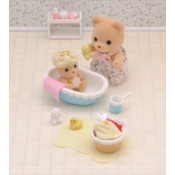 Baignoire et bébé ours