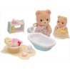 Baignoire et bébé ours