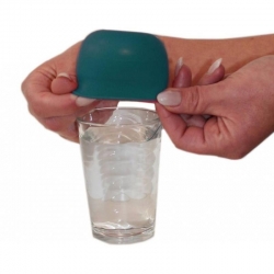 Capuchon bleu pour  gobelet en silicone