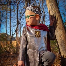 Déguisement - Tunique de chevalier avec cape argent 9/10 ans