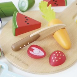 Planche et aliments à découper
