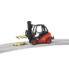 Chariot élévateur Linde H30D avec dispositif d'attelage